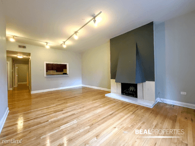Main picture of 1425 N Dearborn St