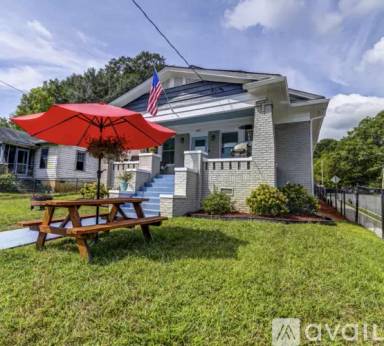 Main picture of 1091 Selwin Ave SW