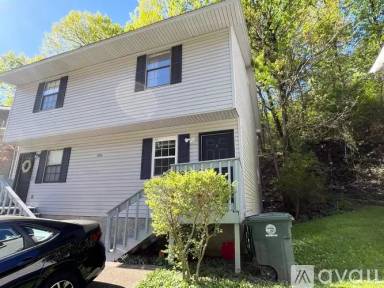 Main picture of 806 Federal St