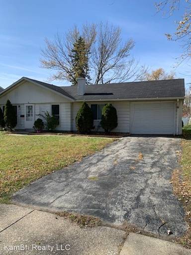 Main picture of 30 N Willow Ln