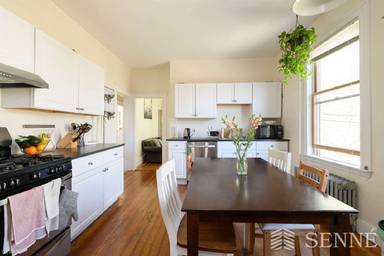 Main picture of 19 Buckingham St