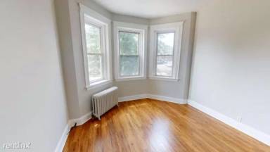 Main picture of 1193 Commonwealth Ave