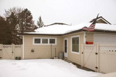 Main picture of 300 W Colorado St