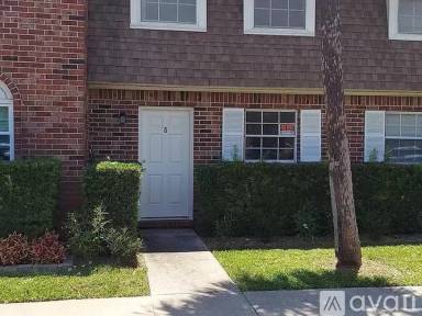 Main picture of 415 N Cypress Dr