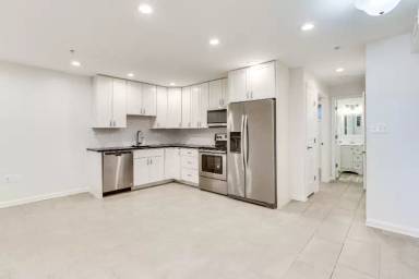 Main picture of 730 Taylor St NW