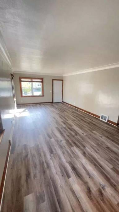 Main picture of 2348 Dana St
