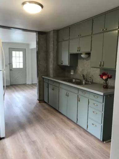 Main picture of 560 8th Ave N