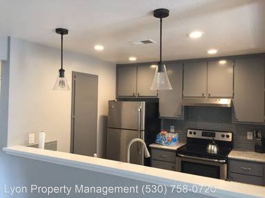Main picture of 3004 Woods Cir