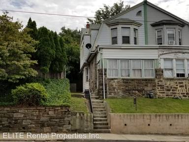 Main picture of 736 Main St