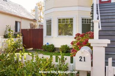 Main picture of 21 1st St