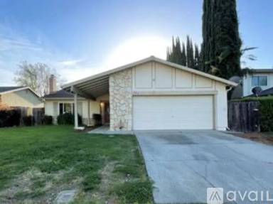 Main picture of 124 Clayton Cir