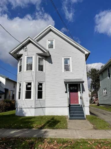 Main picture of 96 E Court St