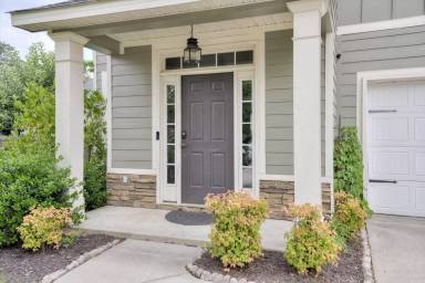 Main picture of 5504 Meghan Ln