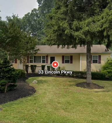 Main picture of 33 Lincoln Pkwy