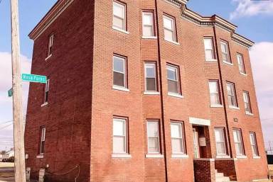 Main picture of 2638 Rosa Parks Blvd