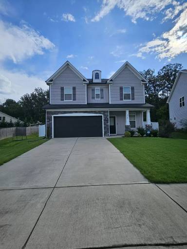 Main picture of 425 Mockingbird Ln