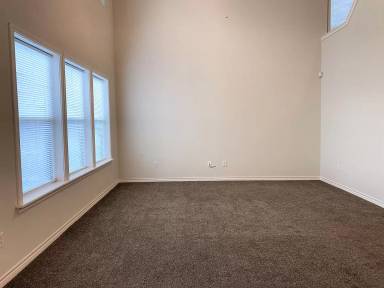 Main picture of 8814 Tucker St