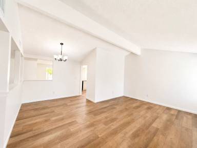 Main picture of 28189 Oaklar Dr