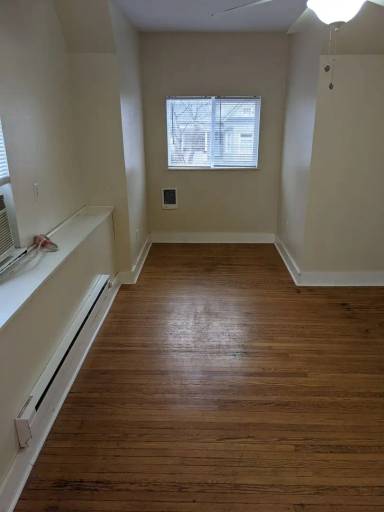 Main picture of 404 W Springfield Ave