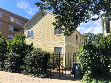 Main picture of 1211 E St