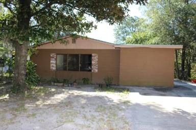 Main picture of 1801 SE 13th Pl