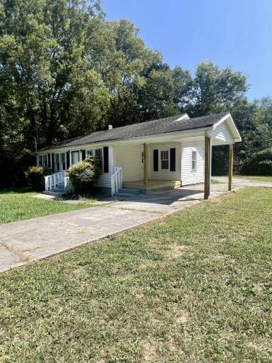 Main picture of 121 N Three Notch Rd