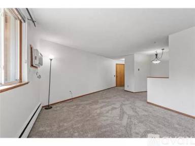 Main picture of 9147 Highway 55