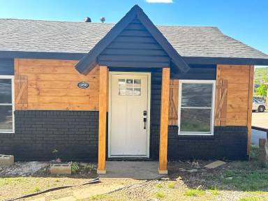 Main picture of 1890 W Kaywood Ln