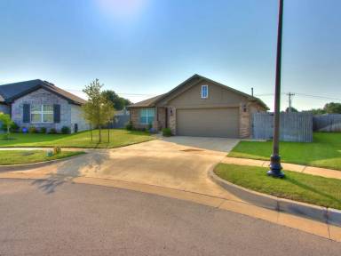 Main picture of 400 Kearny Ln