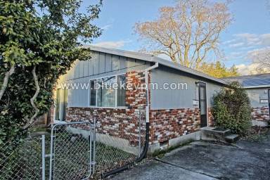 Main picture of 4622 SE 70th Ave