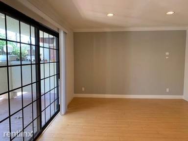 Main picture of 5452 Alvern Cir