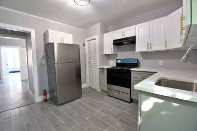 Main picture of 12 Liberty St