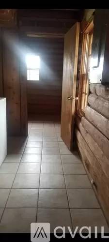 Main picture of 380 Country Ln