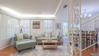 Main picture of 171 Saint Charles Ave