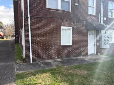 Main picture of 2317 E Magnolia Ave