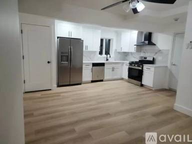 Main picture of 443 N Main St
