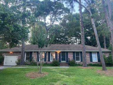 Main picture of 1274 Camerton St