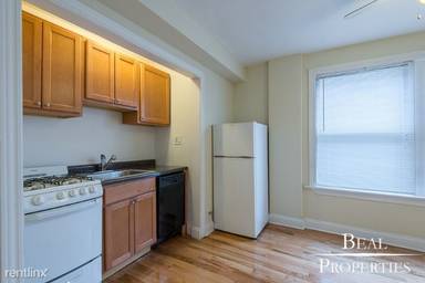 Main picture of 739 W Belmont Ave