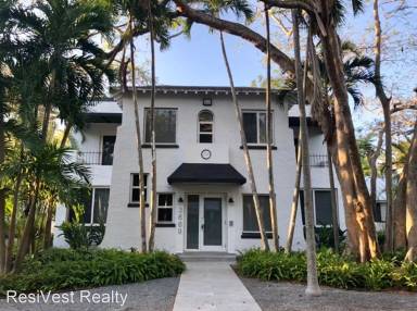 Main picture of 3677 Poinciana Ave