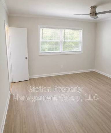 Main picture of 48 Deerhunter Ln