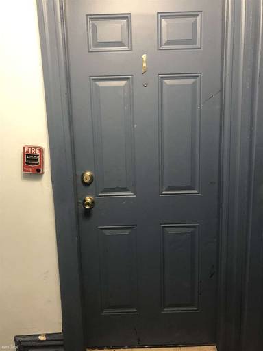 Main picture of 399 Avenue C