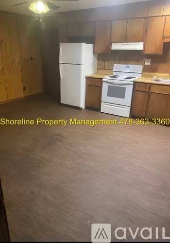 Main picture of 2204 Irwinton Rd