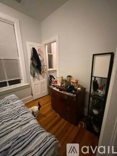 Main picture of 3059 N Leavitt St