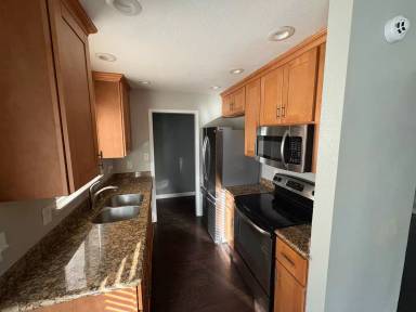 Main picture of 550 W H St