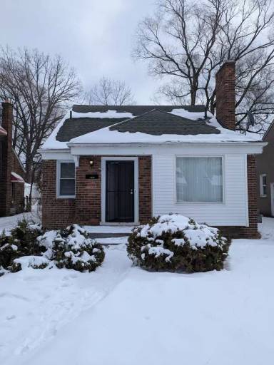 Main picture of 17600 Greenview Ave