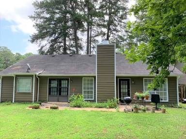 Main picture of 1275 Luther Way