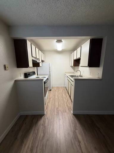 Main picture of 34019 1st Cir S