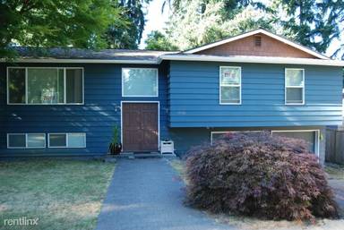 Main picture of 13310 NE 74th St