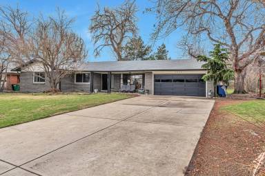 Main picture of 1945 Newcombe Dr