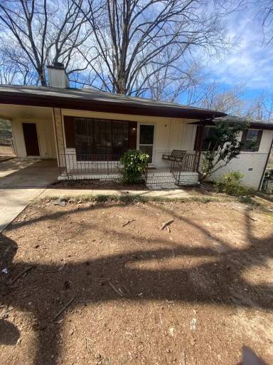 Main picture of 2404 Debbie Dr